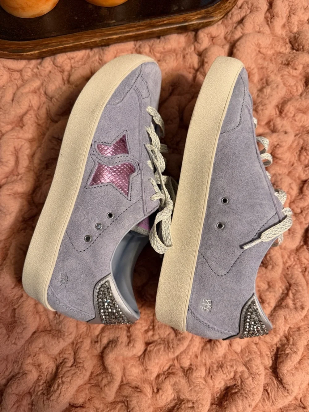 Skechers Lavender Suede Sneakers with Pink Star Accent/New without tag